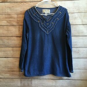 ‎TANTRUMS BOHO EMBROIDERED DENIM TOP